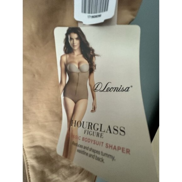 Leonisa Hourglass Figure Classic Bodysuit Shaper SIZE Medium BEIGE NEW - Picture 4 of 5